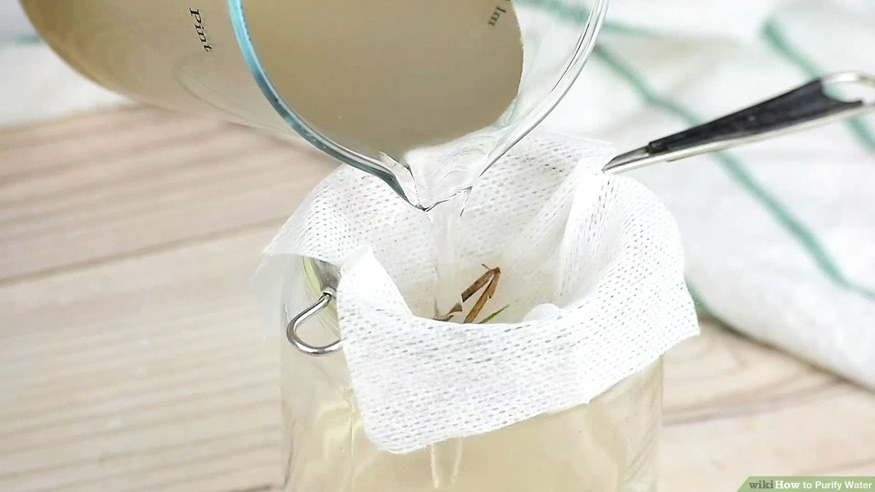  Cách lọc nước sạch bằng vải hoặc bông gòn